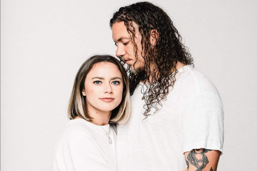 Brandon Lake wife Height